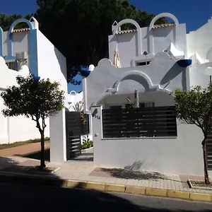 Casa Soleada - Beautiful Villa, Corner By Pools, Facilities,full Kitchen, 3 Terraces, Internet Marbella